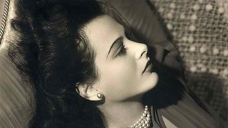 Spend the holiday with Hedy